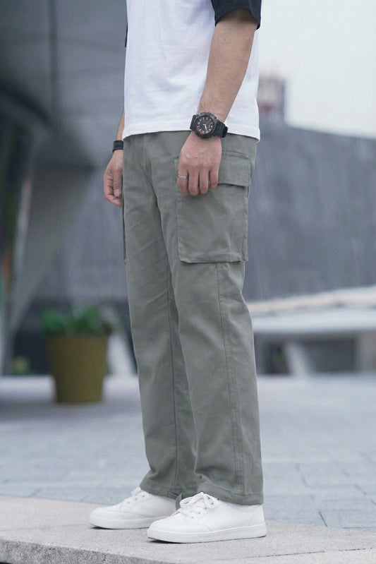 LooseFit. Straight Cargo SpandexDry Trouser - Charcoal